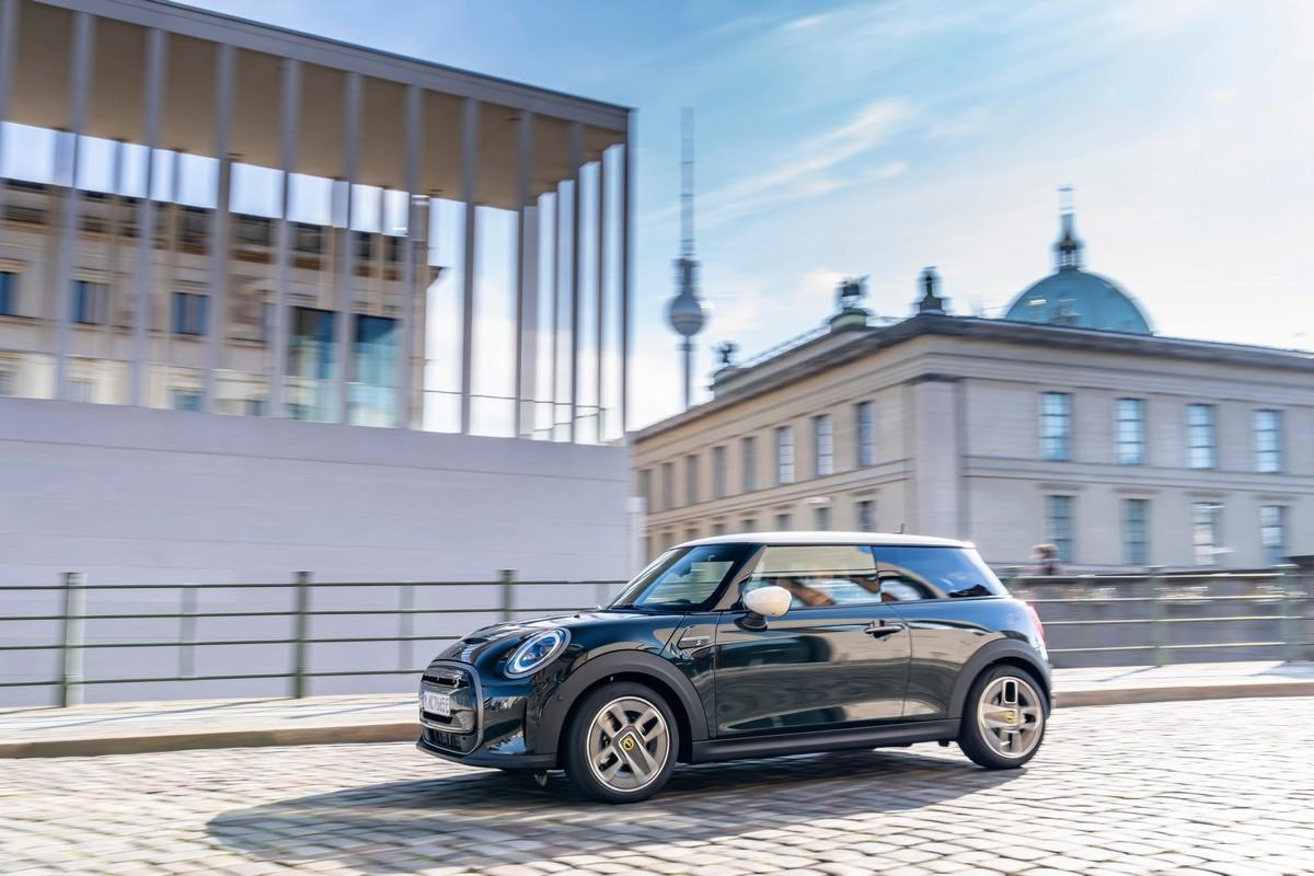Mini Cooper SE Resolute Edition