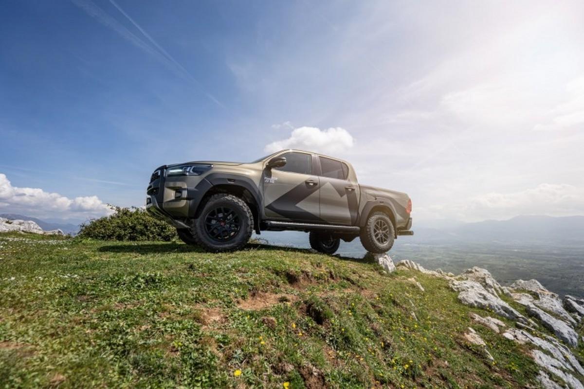 Toyota Hilux AT33 Arctic Trucks
