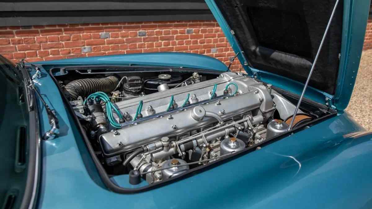 Aston DB5 Convertible