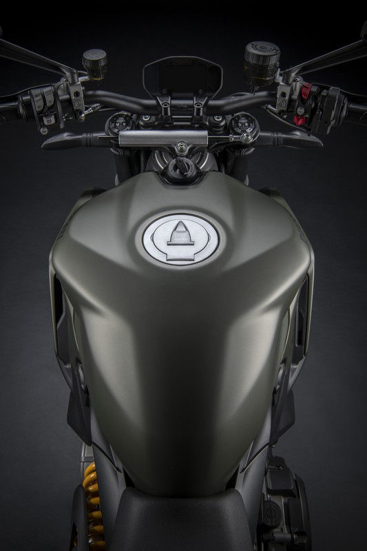 Ducati Streetfighter V2