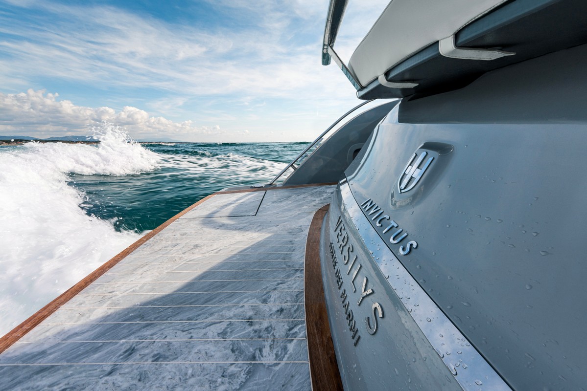 Invictus GT320 Versilys