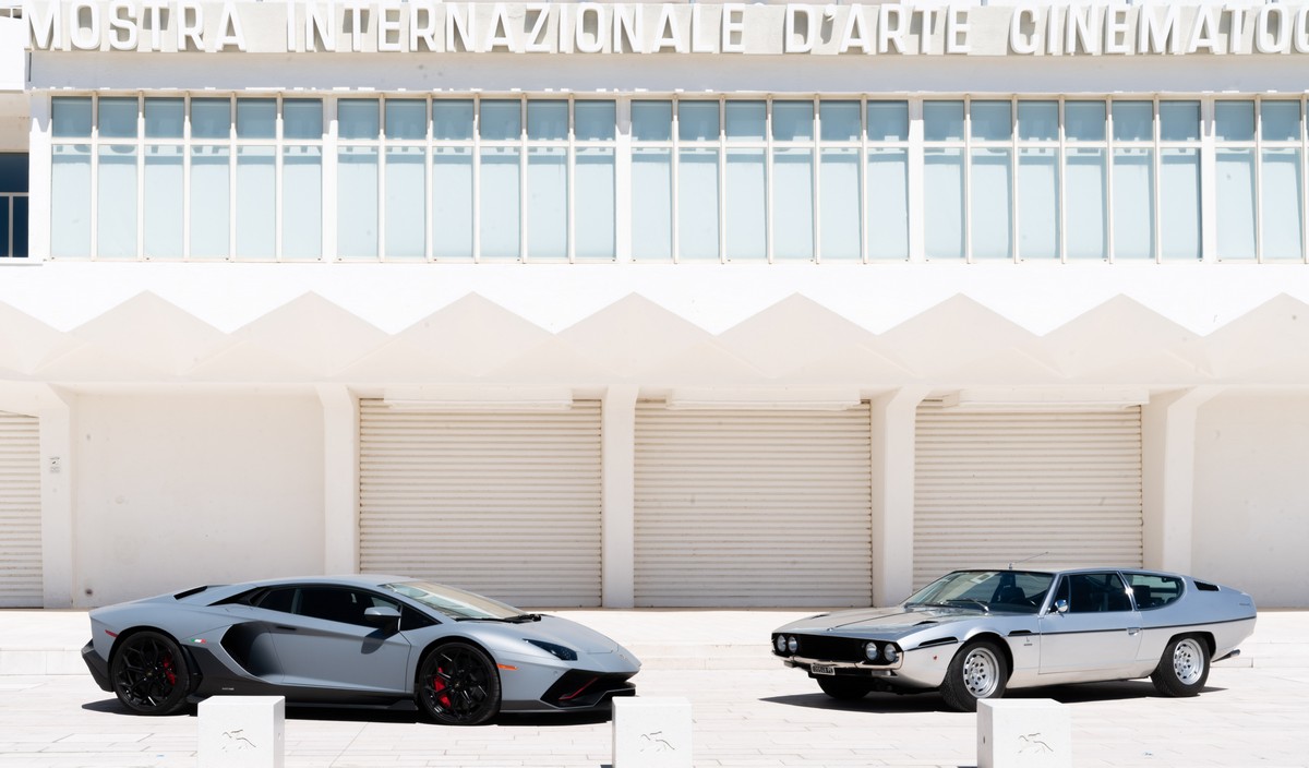 Lamborghini Espada 400 GT