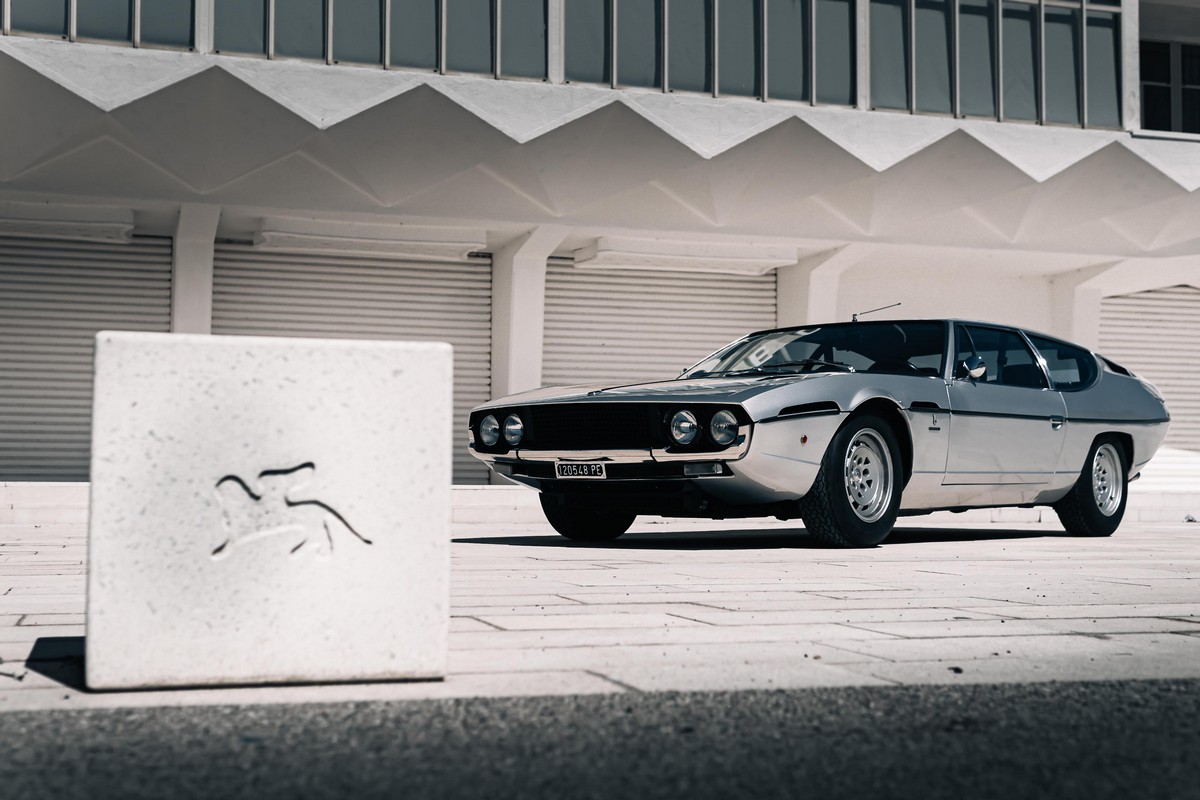 Lamborghini Espada 400 GT