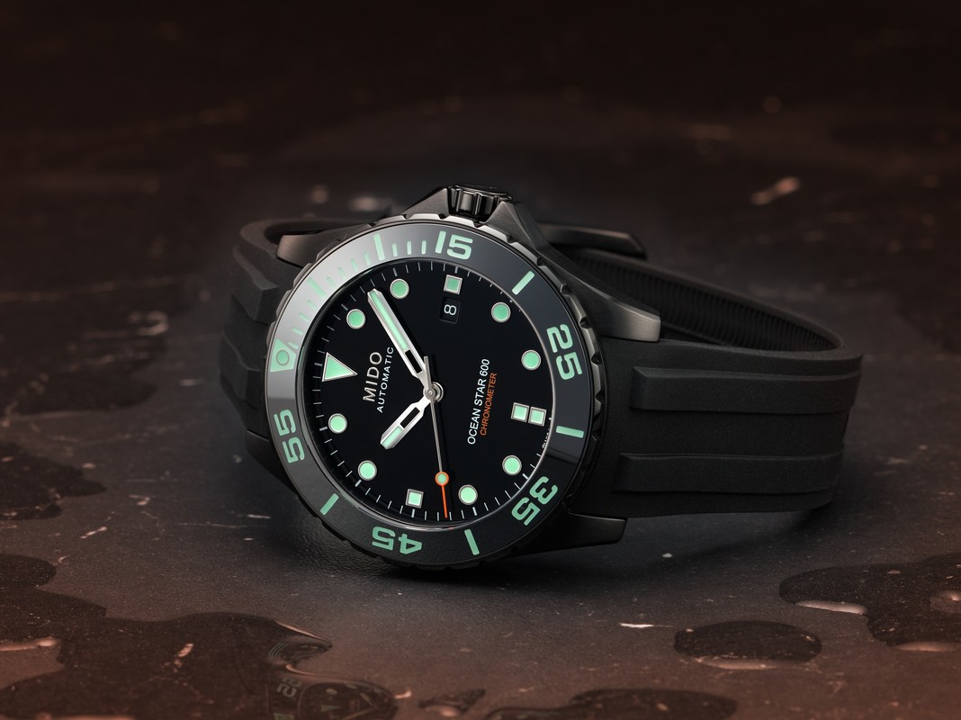 Mido Ocean Star 600 Chronometer DLC