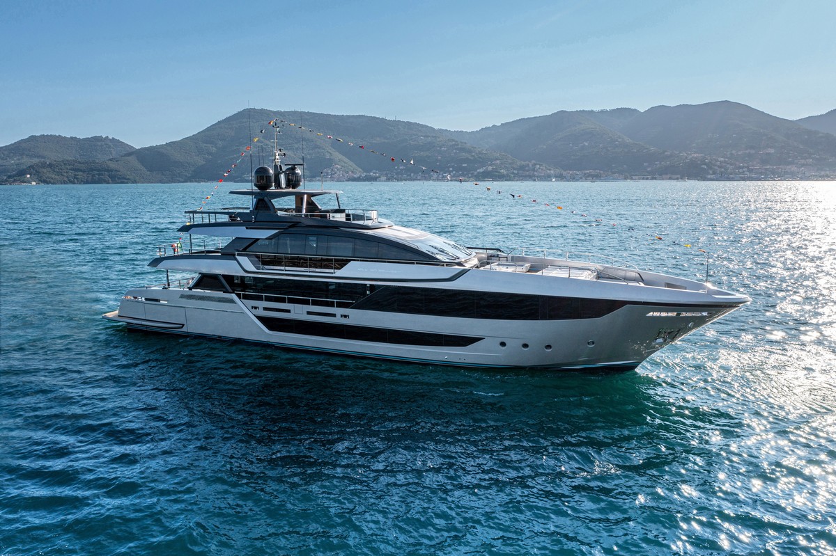 Riva 130 Bellissima