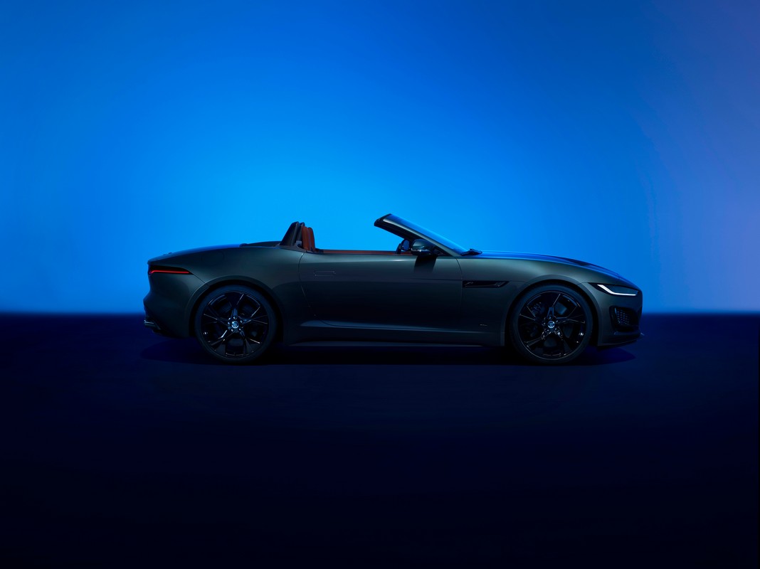 Jaguar F-Type 75