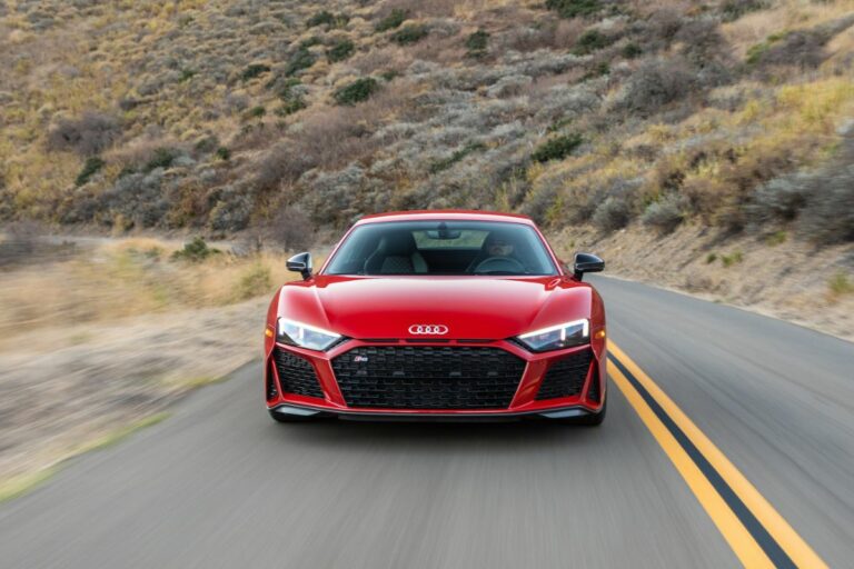 Audi R8: le caratteristiche principali della sportiva a motore centrale