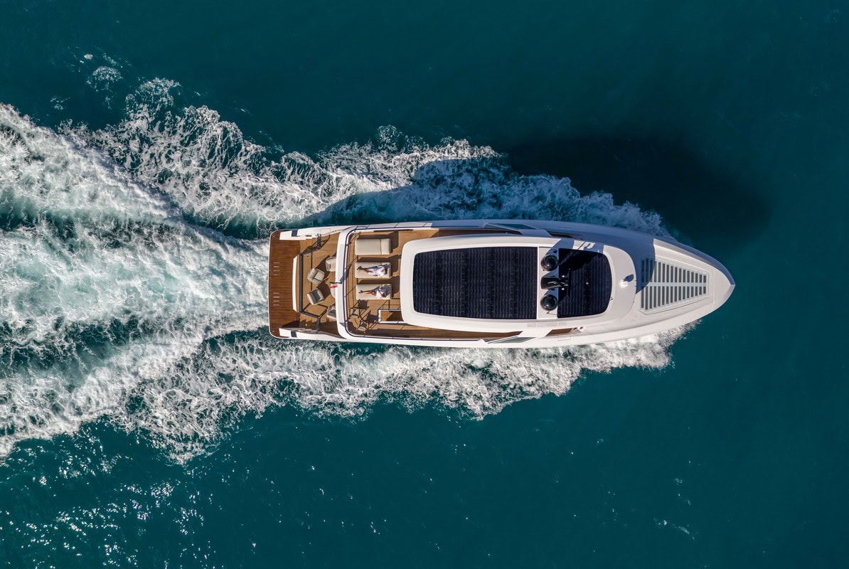 Ferretti Yachts Infynito 90