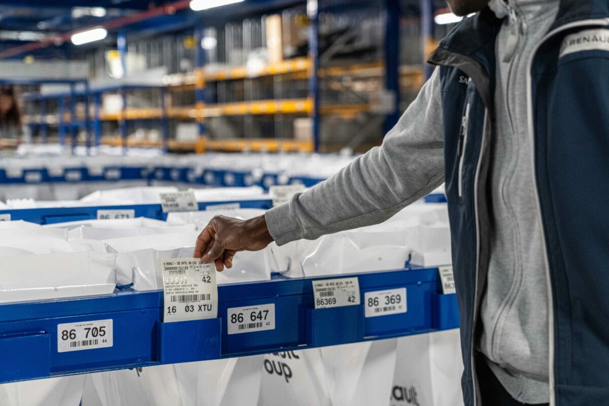 nuovissimo Centro di Distribuzione Europeo del Gruppo Renault