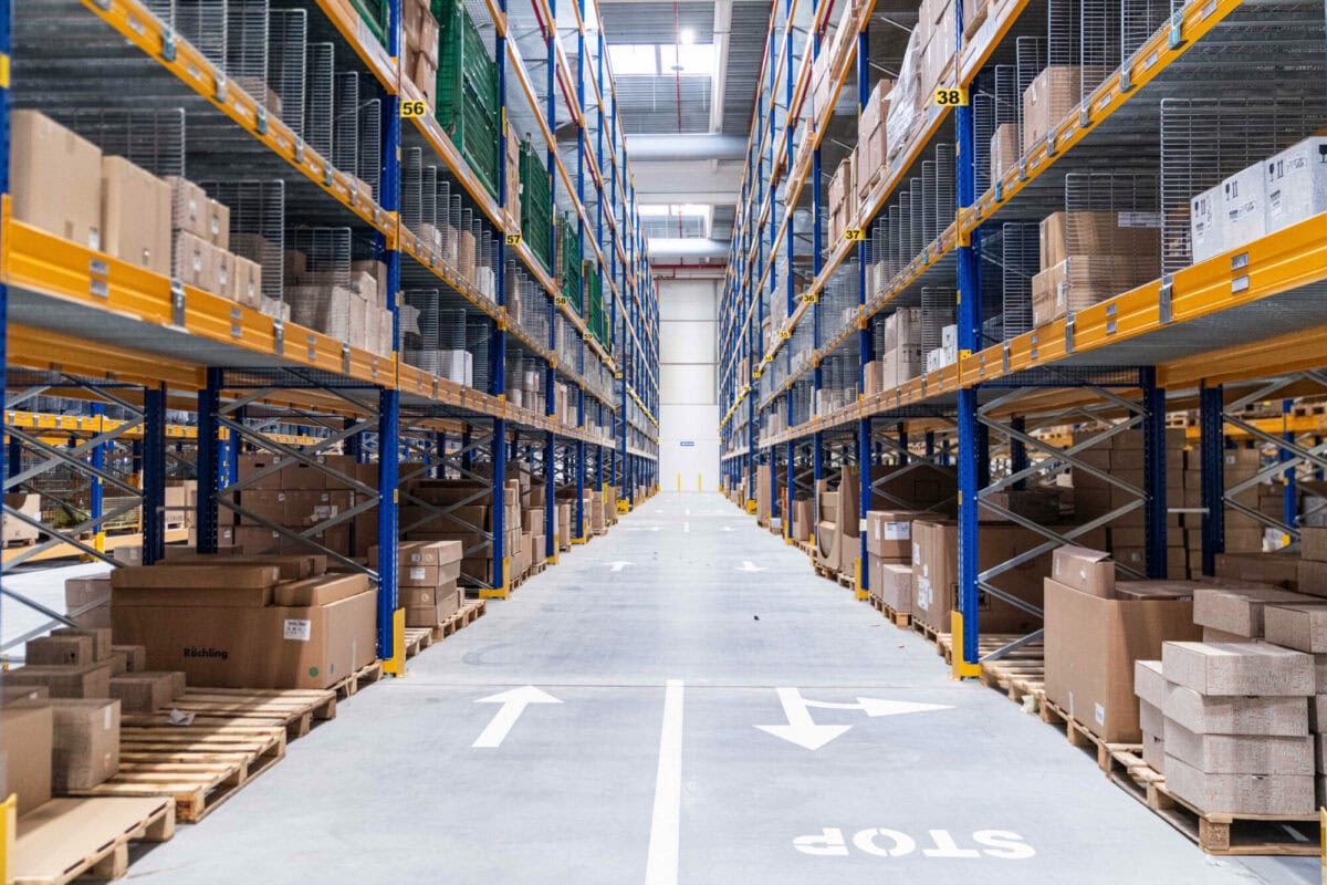 nuovissimo Centro di Distribuzione Europeo del Gruppo Renault