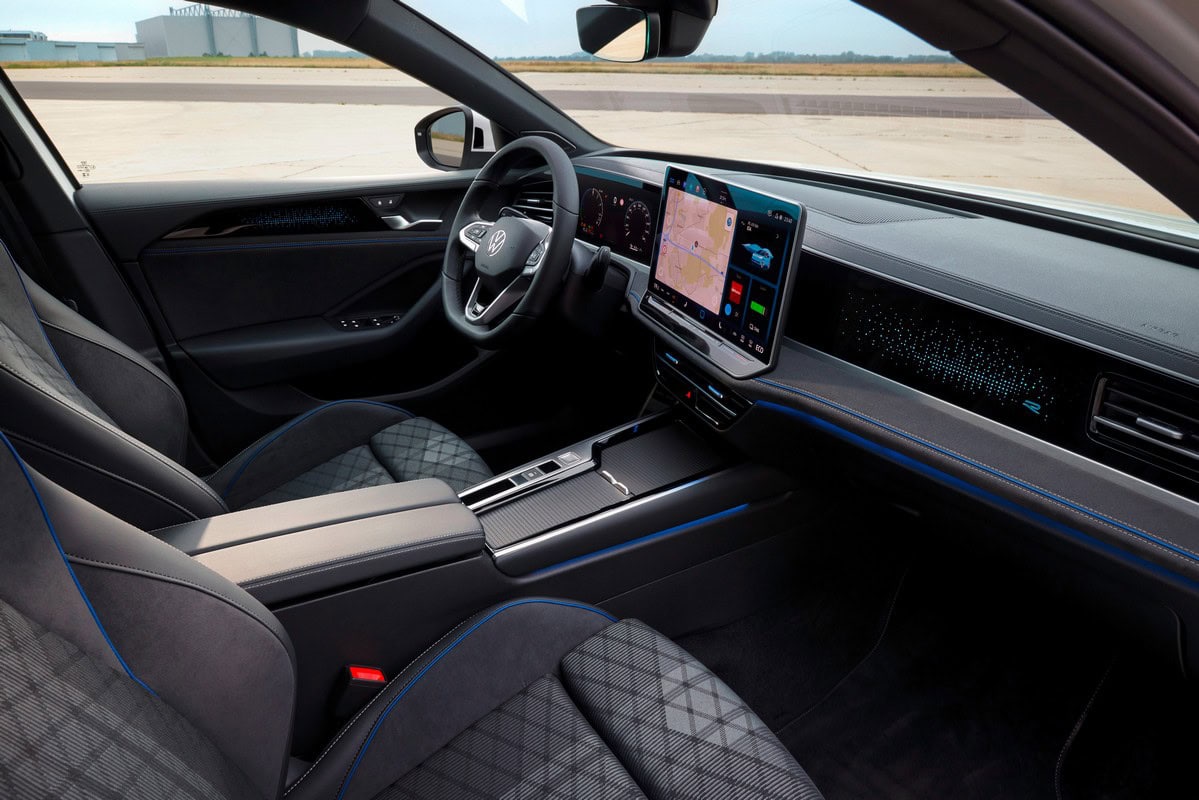 Volkswagen Passat 2024 