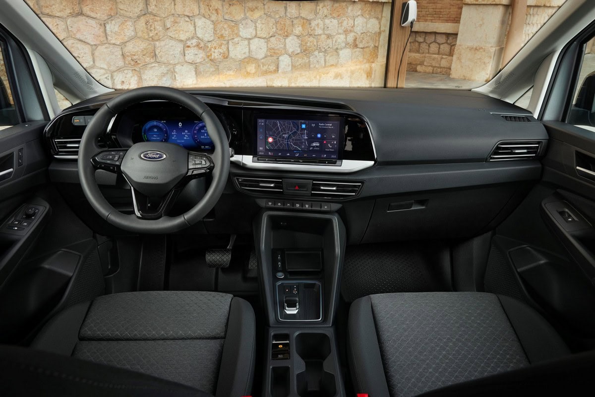 Interno Ford Transit Connect