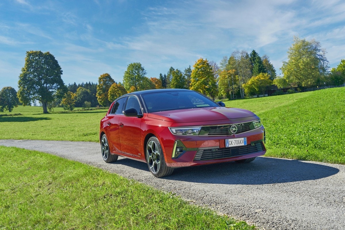 Opel Astra Hybrid 2024