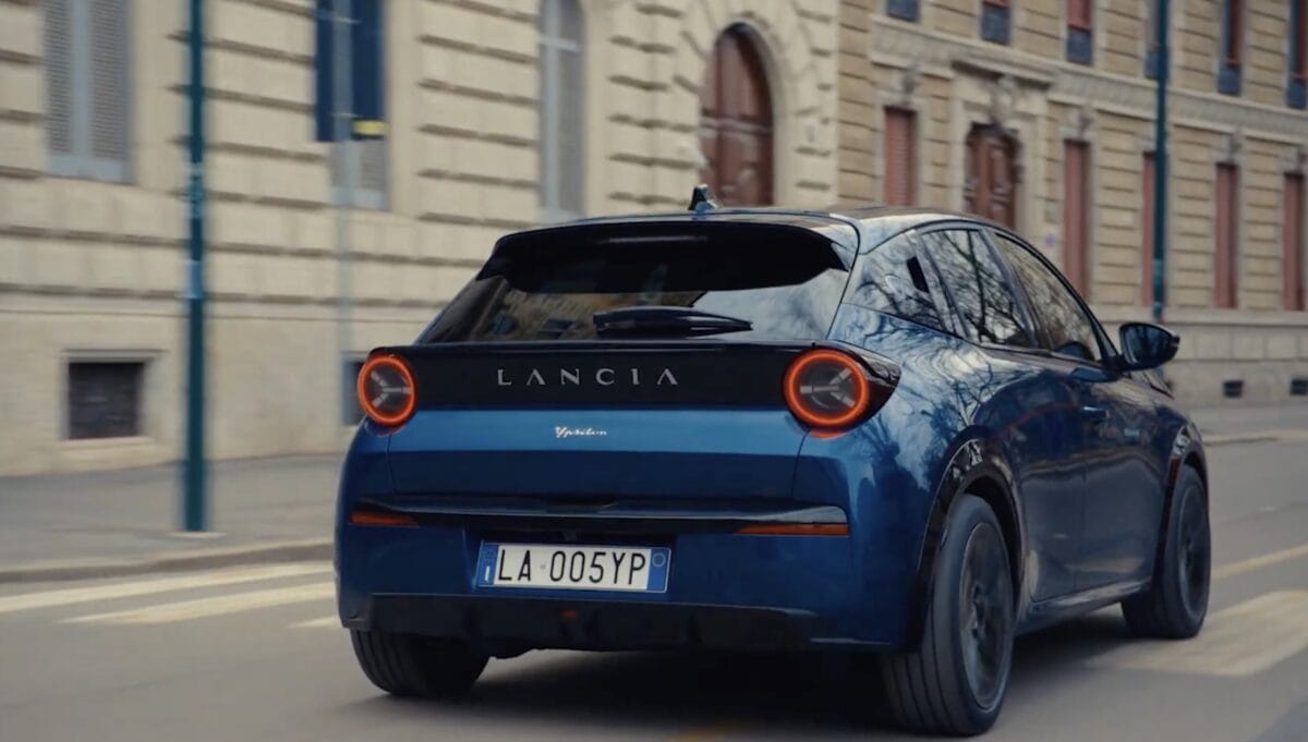 lancia ypsilon 2024 back