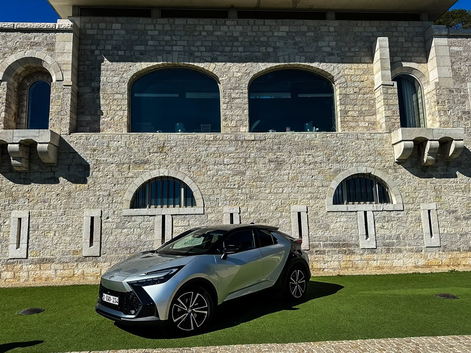 TOYOTA C-HR PHEV