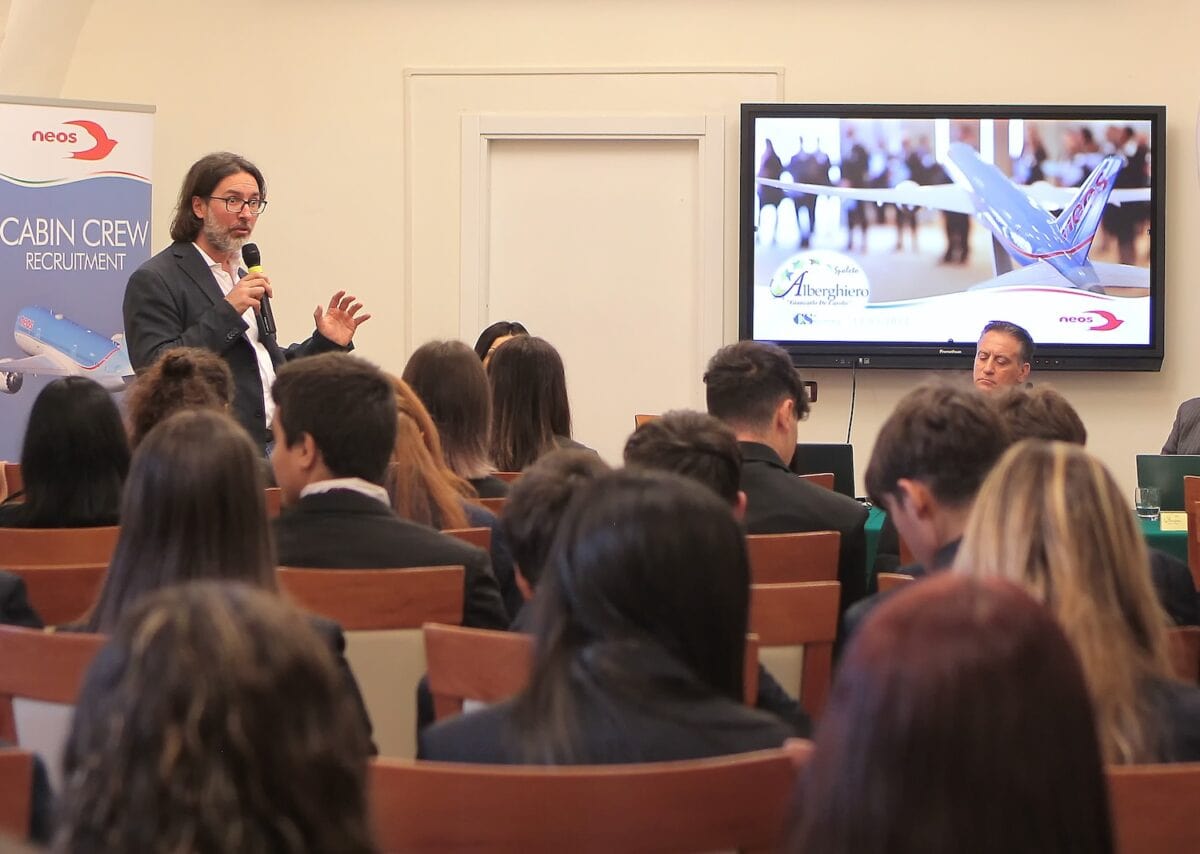 cabin crew neos