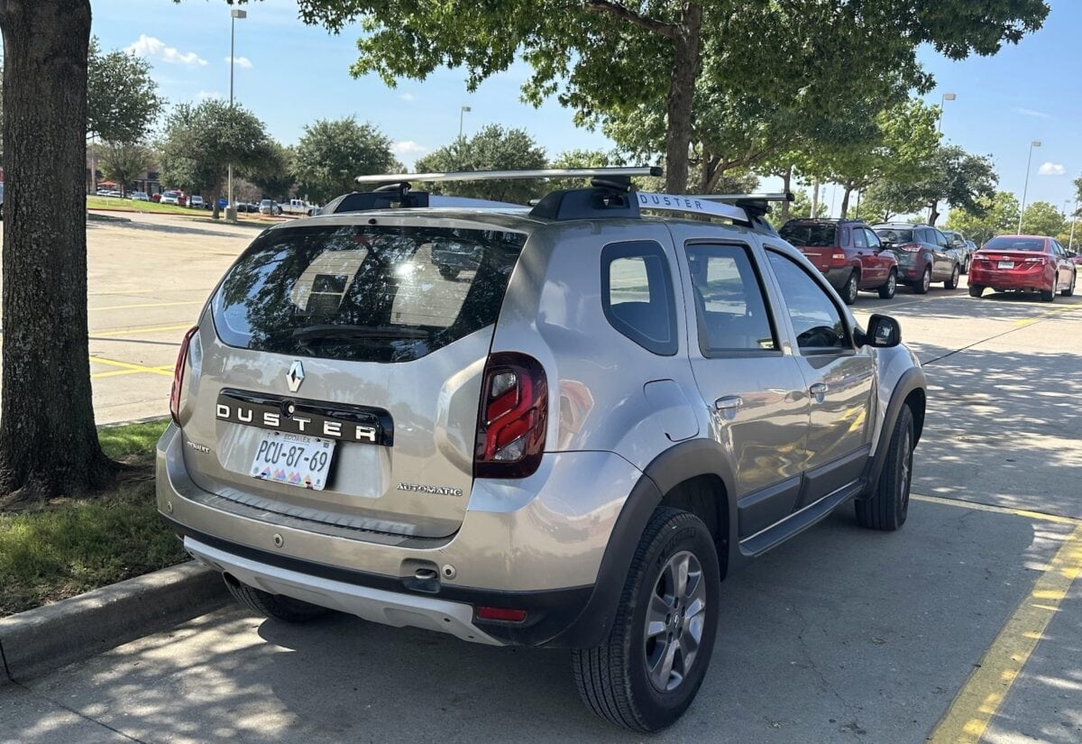 Renault Duster Back