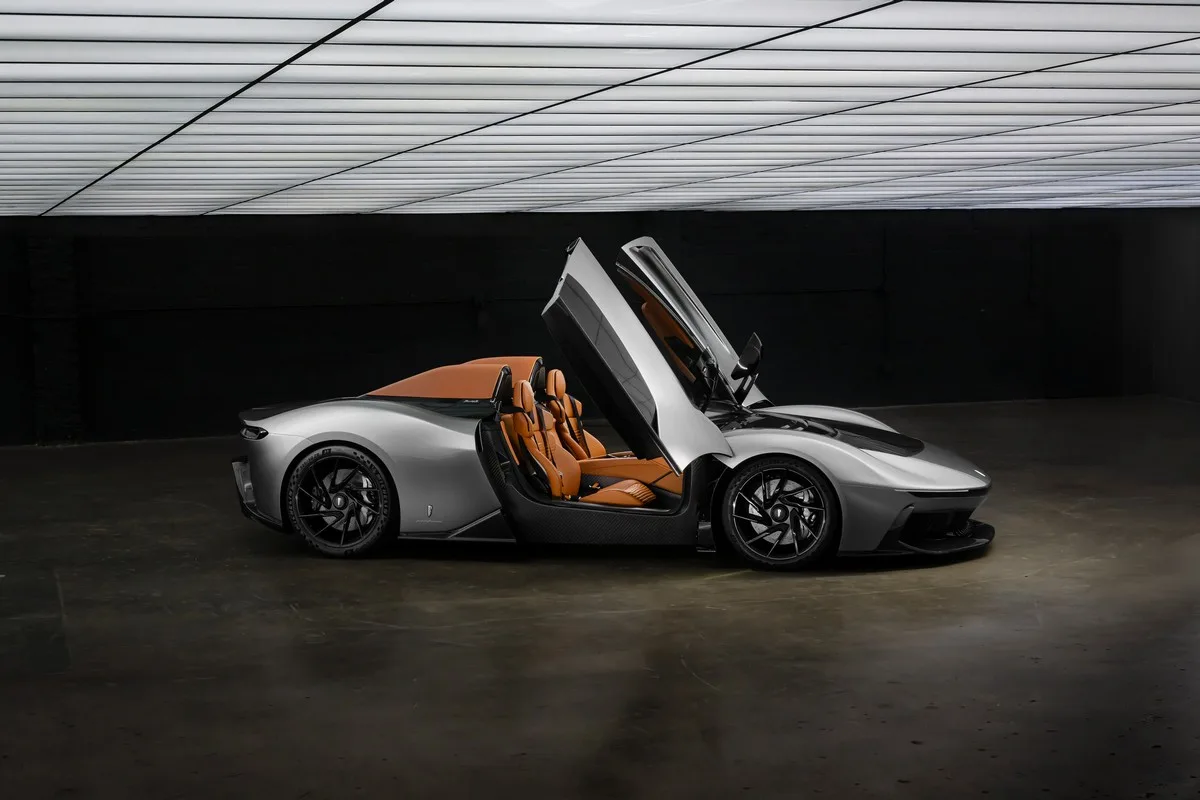 Automobili Pininfarina B95 Gotham