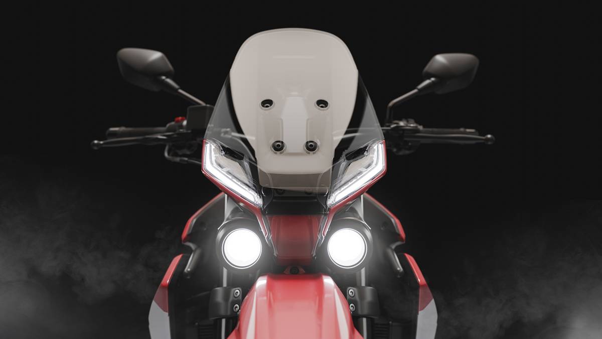 Moto Morini Alltrhike dettaglio frontale e luce