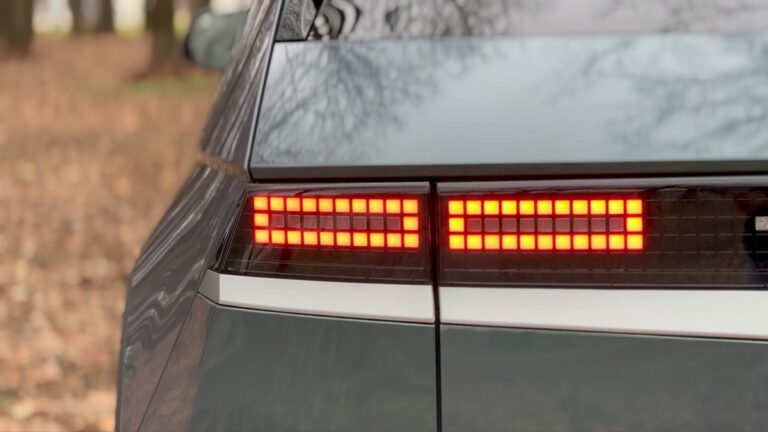 Hyundai, stop ai lavori nella fabbrica di batterie negli USA. I lavoratori tornano in Corea.