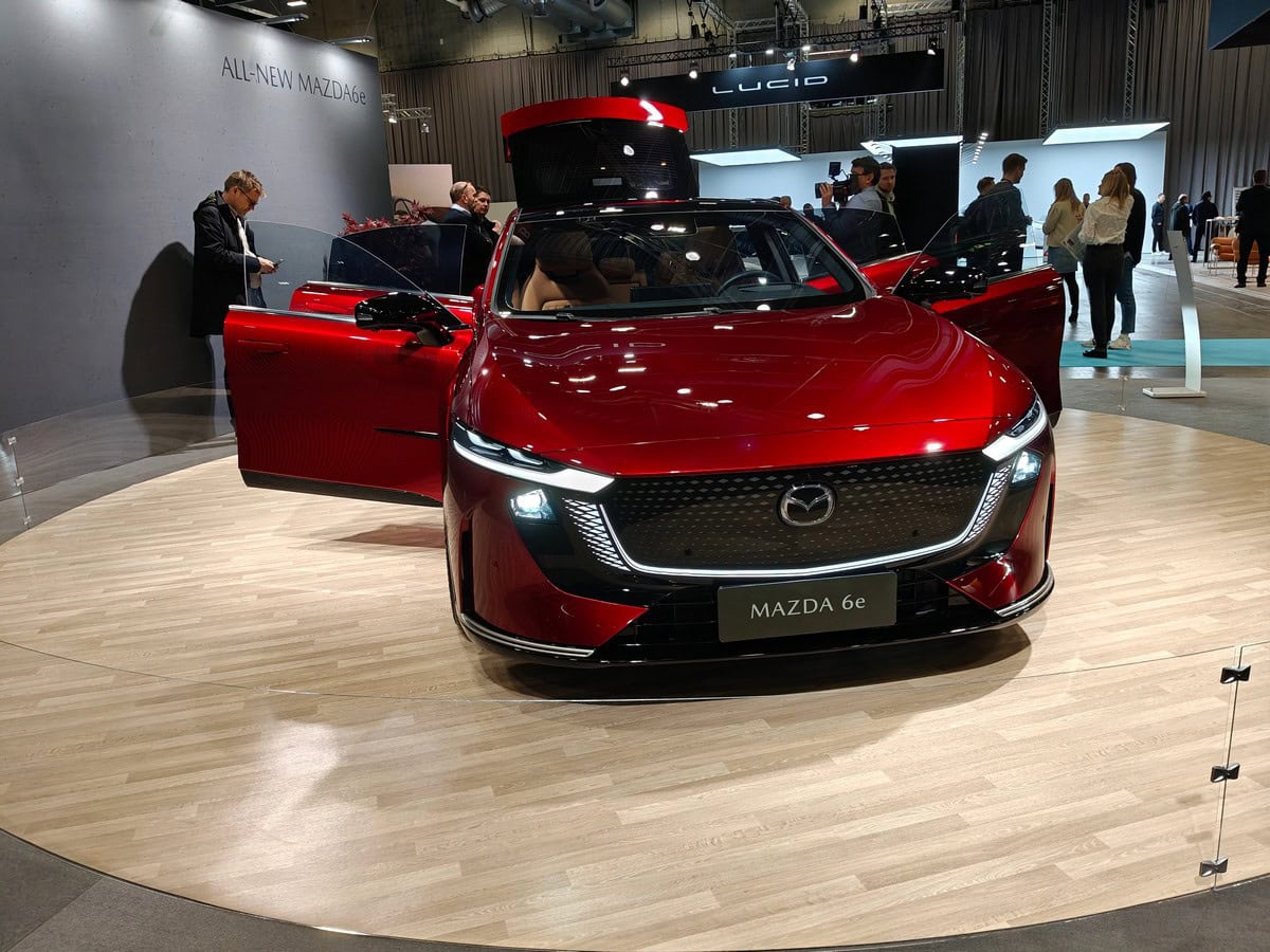 Mazda 6e