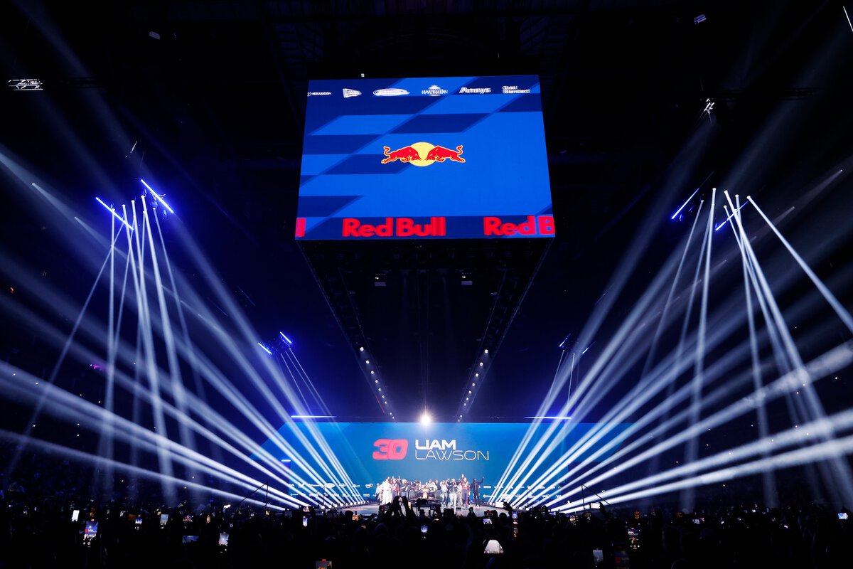Redbull F1 75 Live - Show