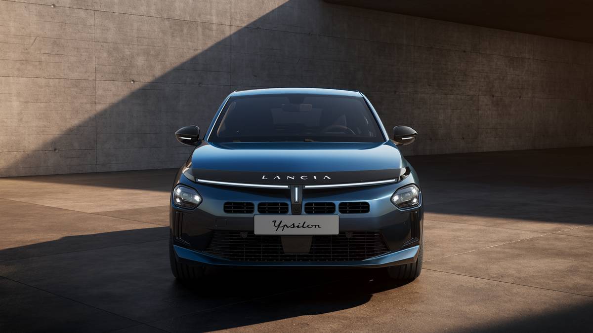 Lancia Ypsilon Edizione Cassina Milano Design Week 2025