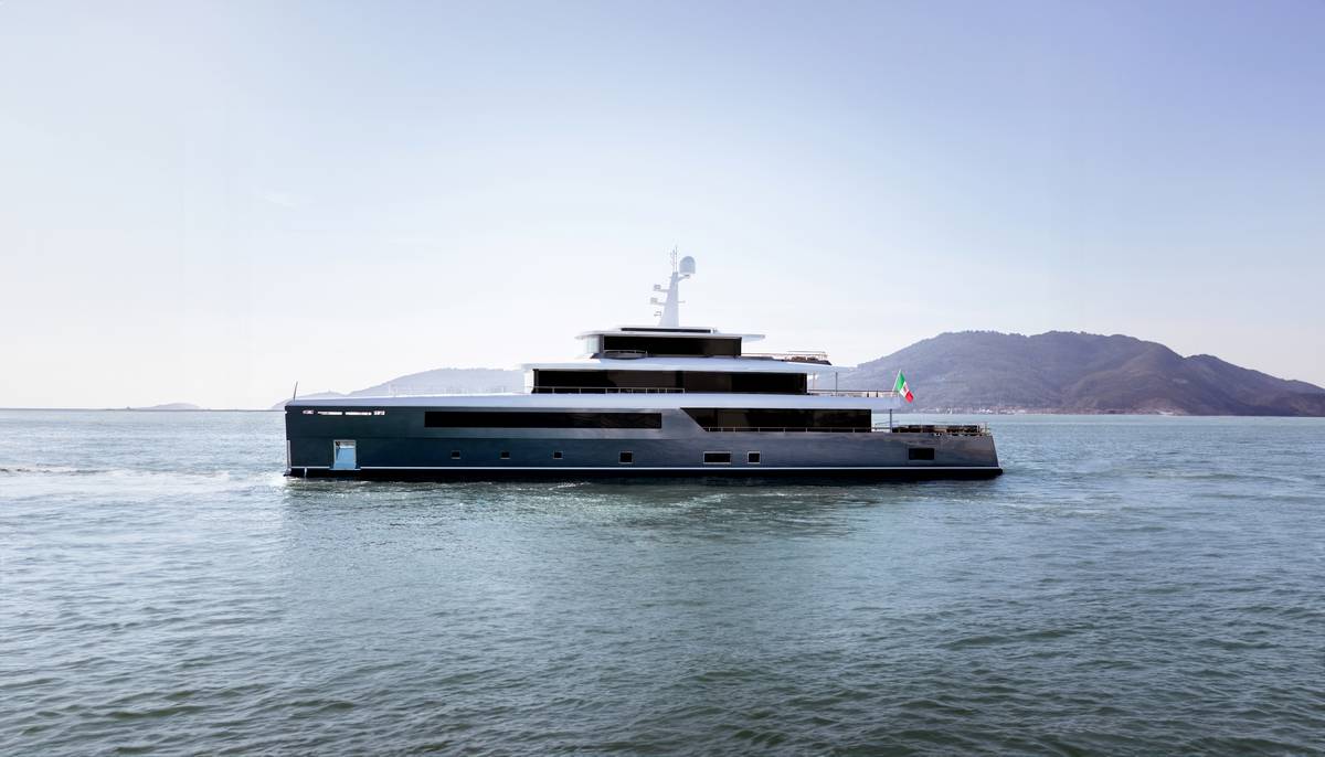 Perini Navi Amante 58