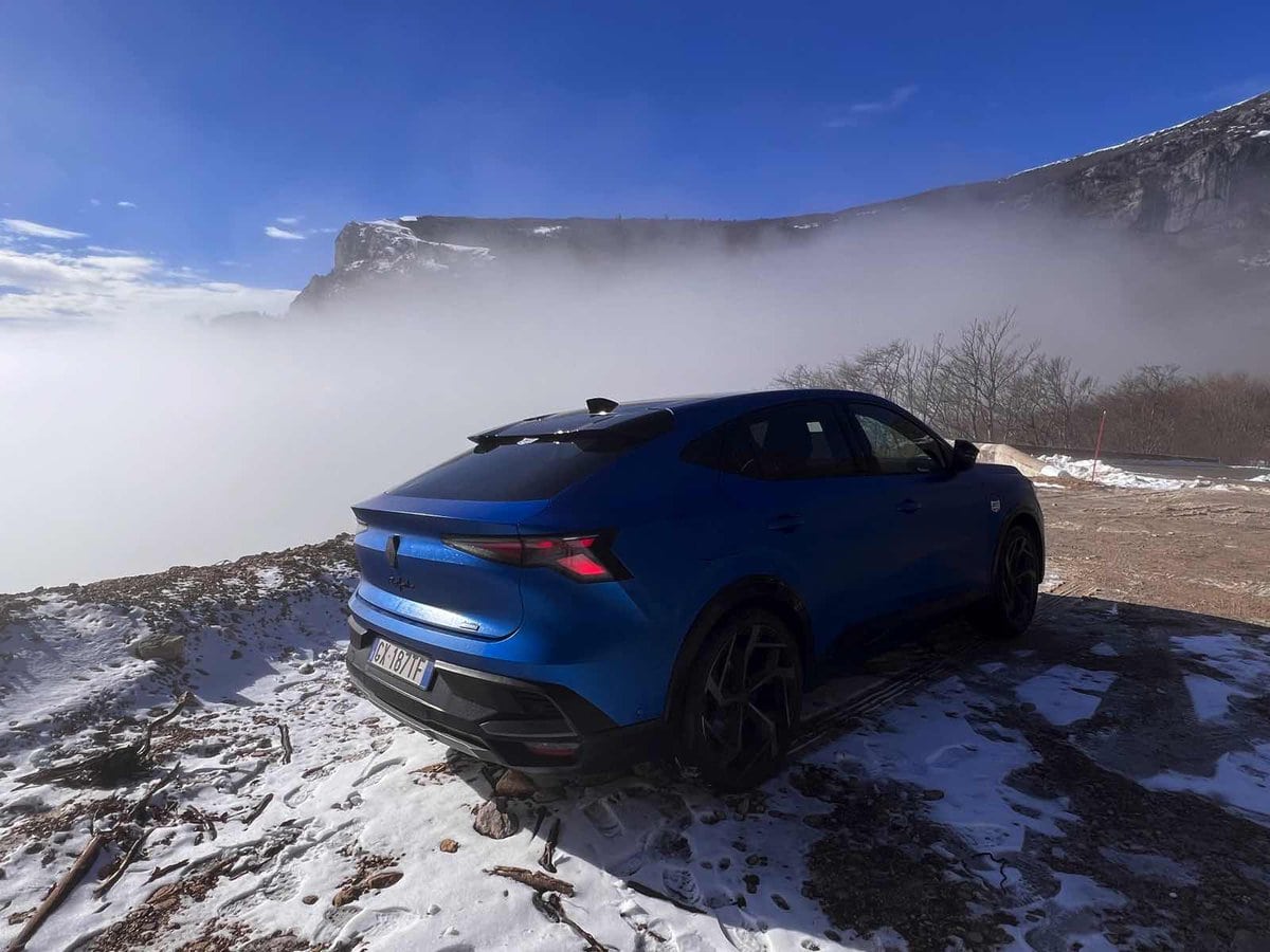 Renault Rafale Plug-in Hybrid E-Tech 300