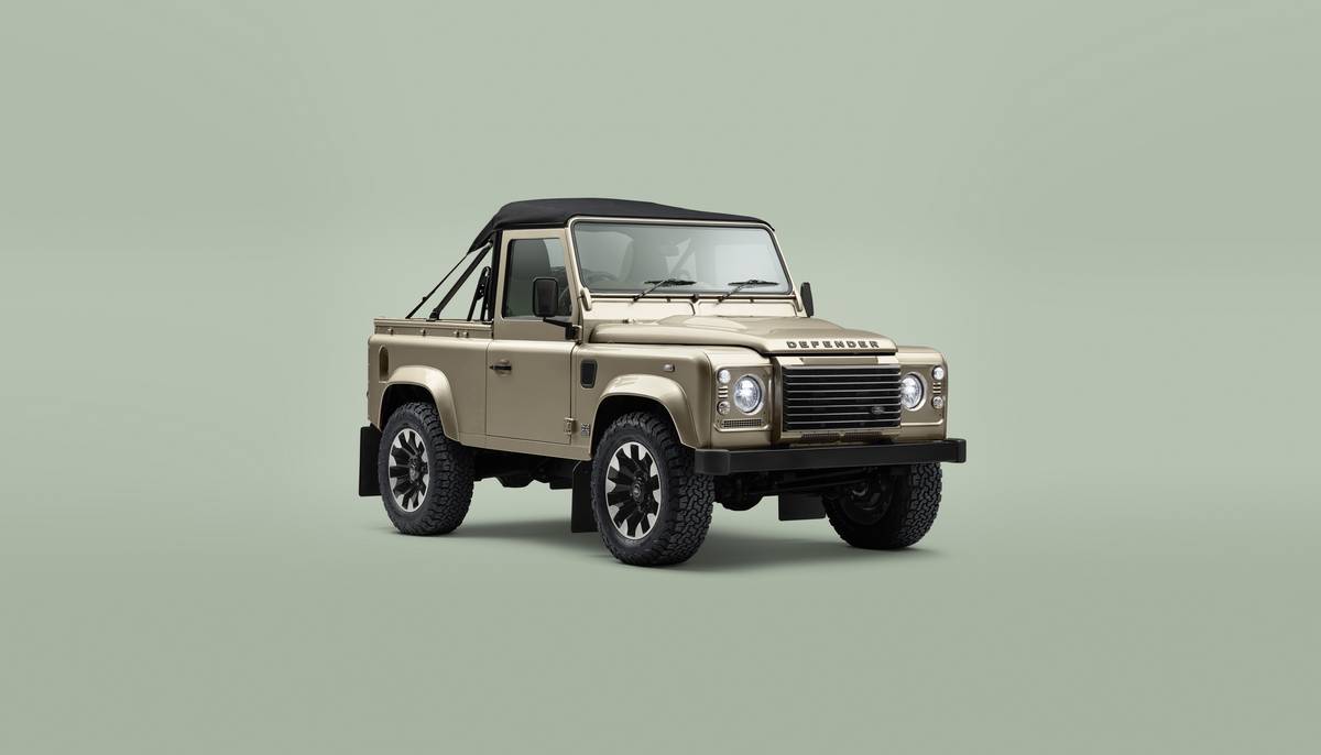 Land Rover Classic Defender V8 Soft Top