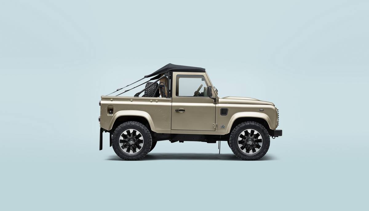 Land Rover Classic Defender V8 Soft Top