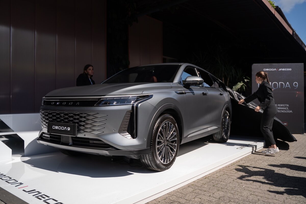 Omoda 9 2025 MDW