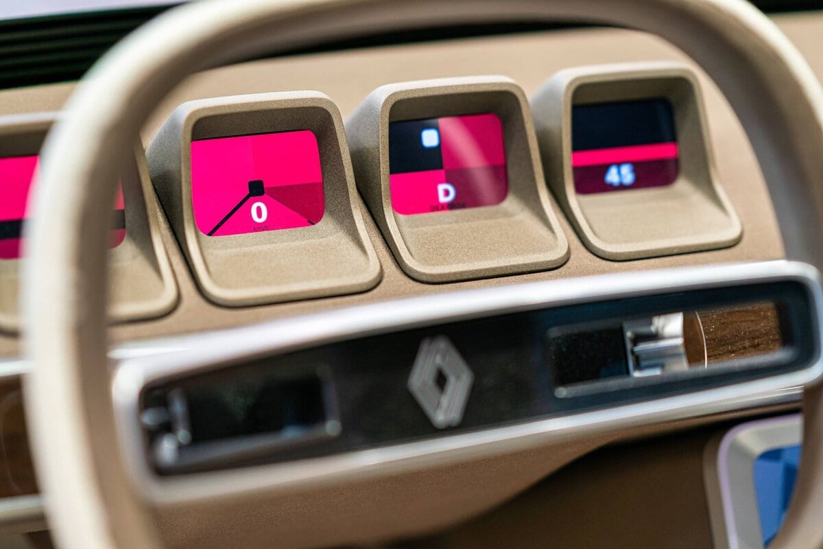 Renault R17 Electric Restomod