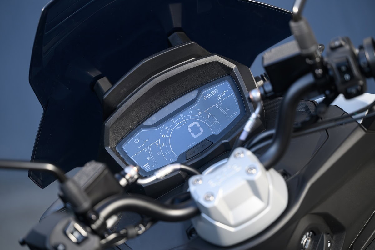 Aprilia SR GT 125 plancia