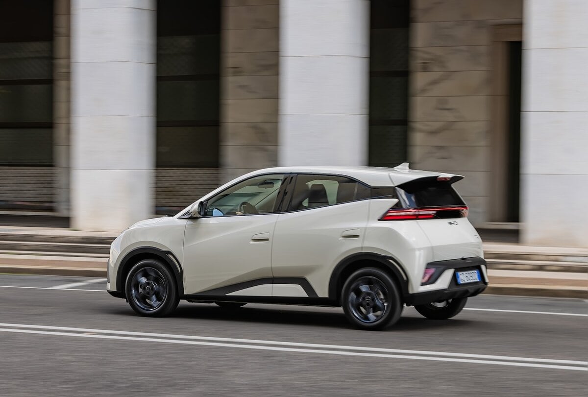 BYD Dolphin Surf 2025