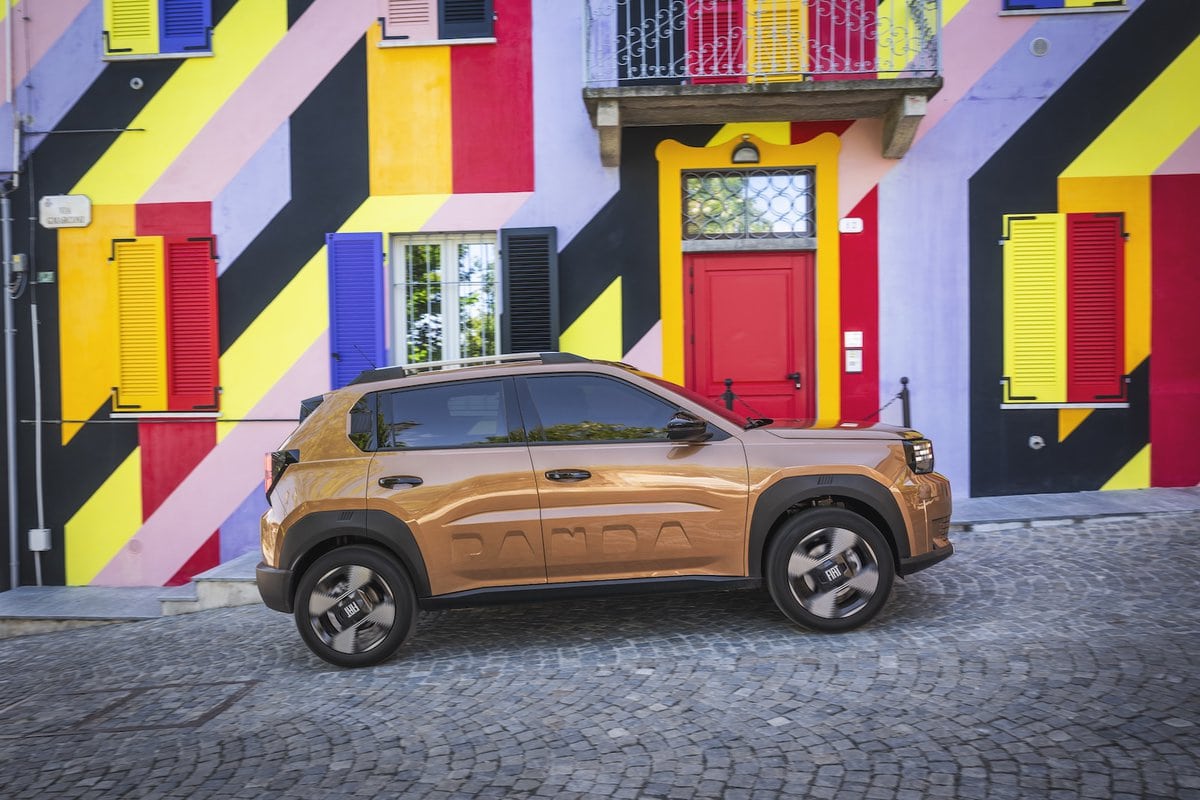 Fiat Grande Panda Hybrid 2025
