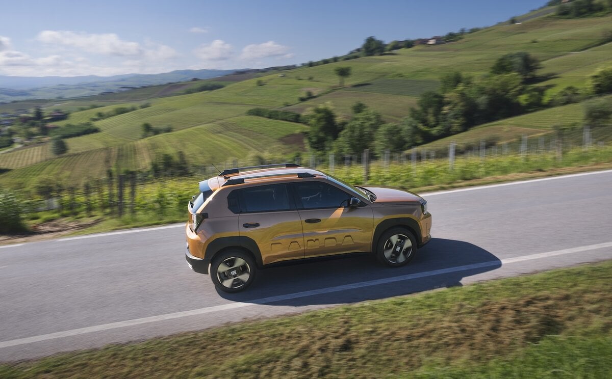 Fiat Grande Panda Hybrid 2025