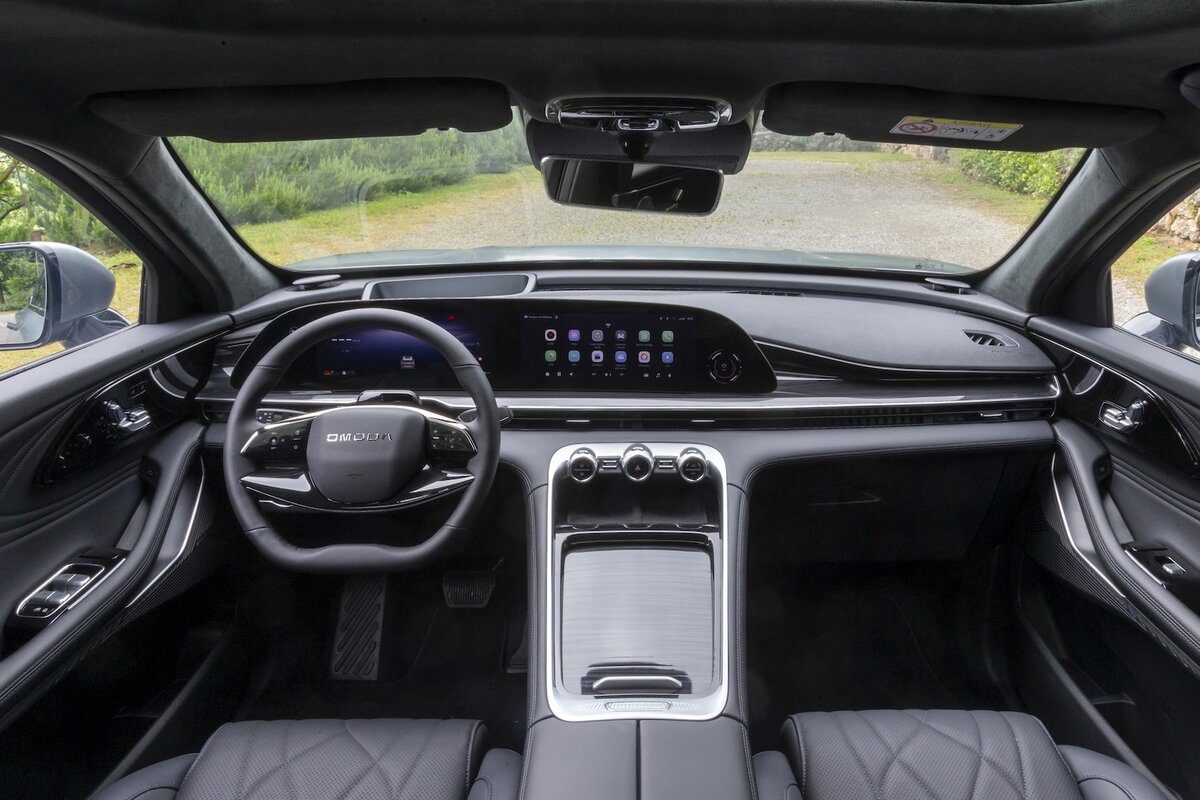 Omoda 9 SHS 2025 interni