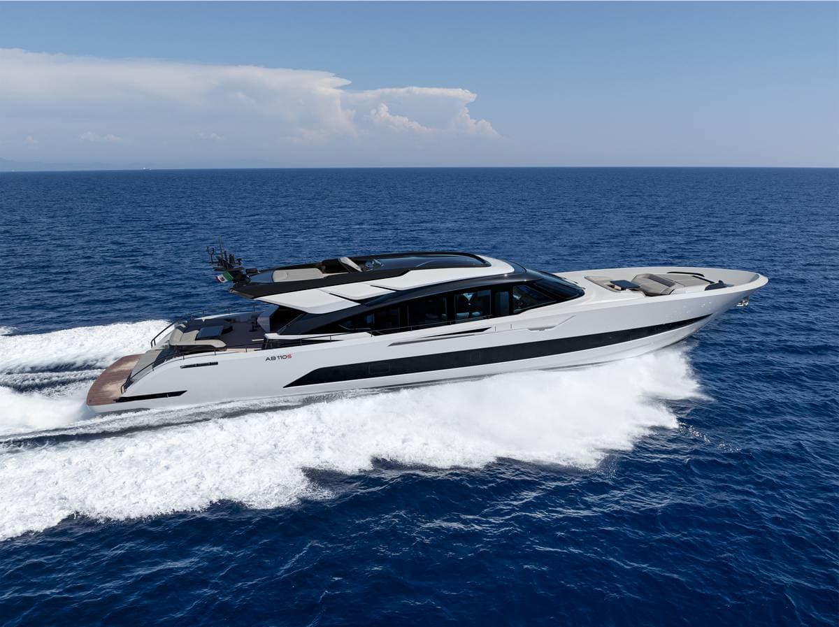 AB Yachts AB 110S