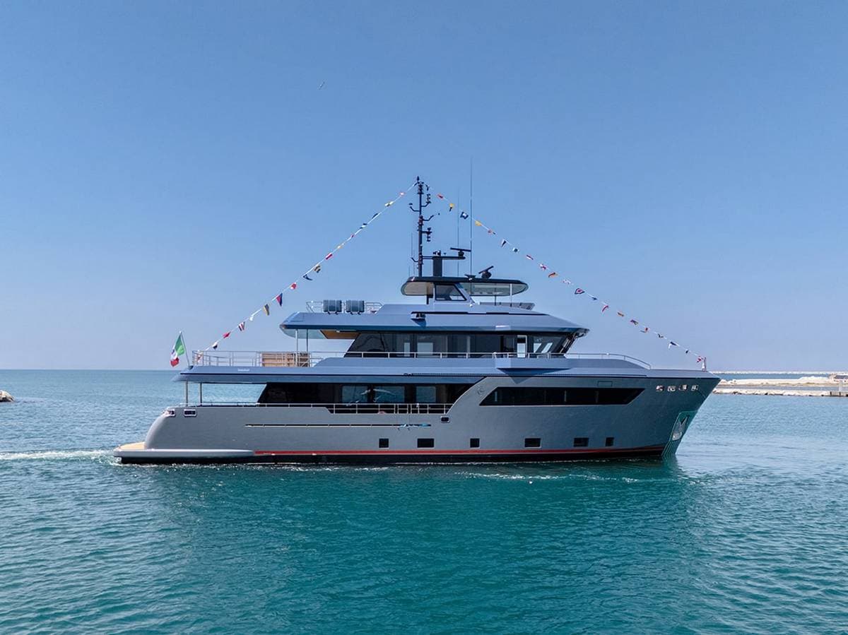 Cantiere delle Marche Darwin 102 Haze²