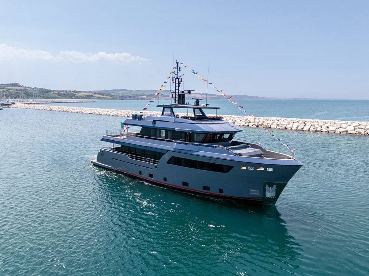 Cantiere delle Marche Darwin 102 Haze²