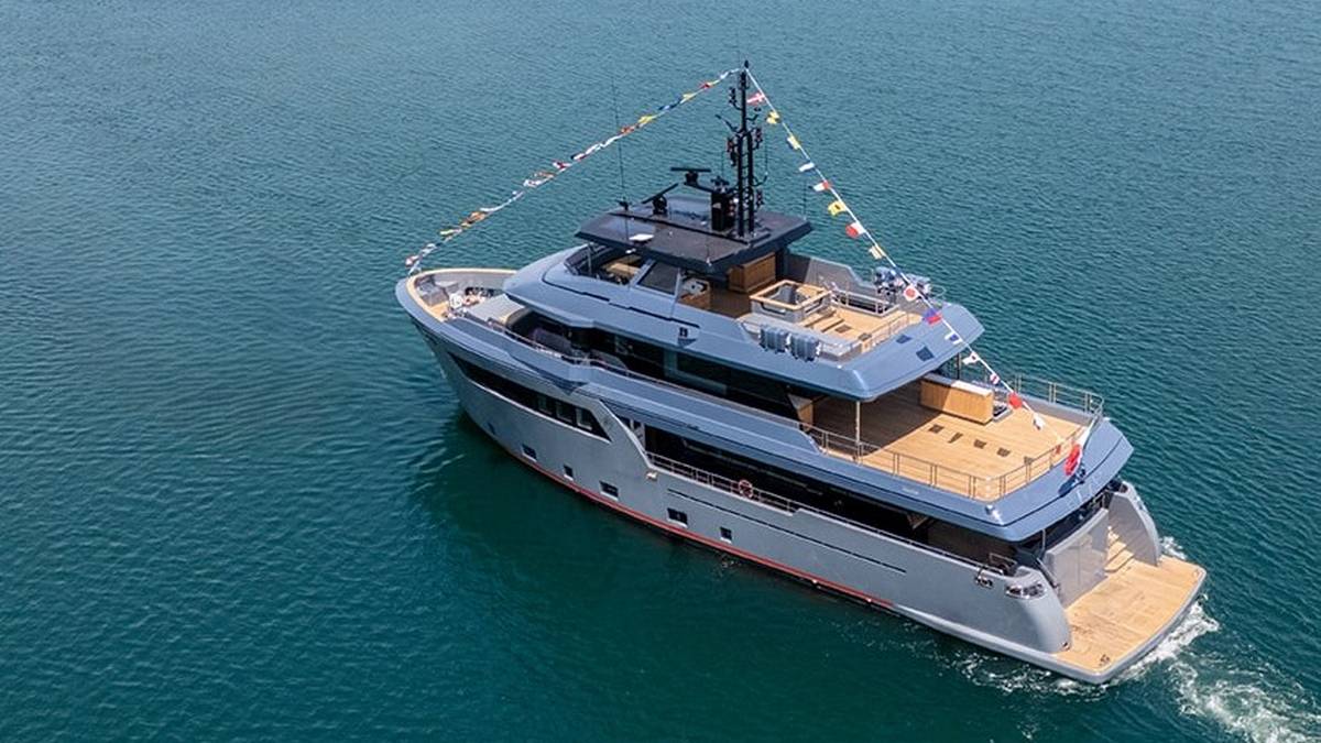 Cantiere delle Marche Darwin 102 Haze²