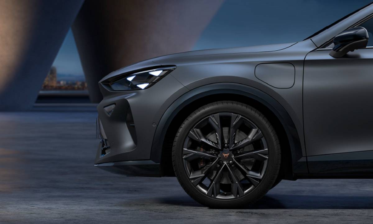 Cupra Formentor Dark Night e Dark Stone