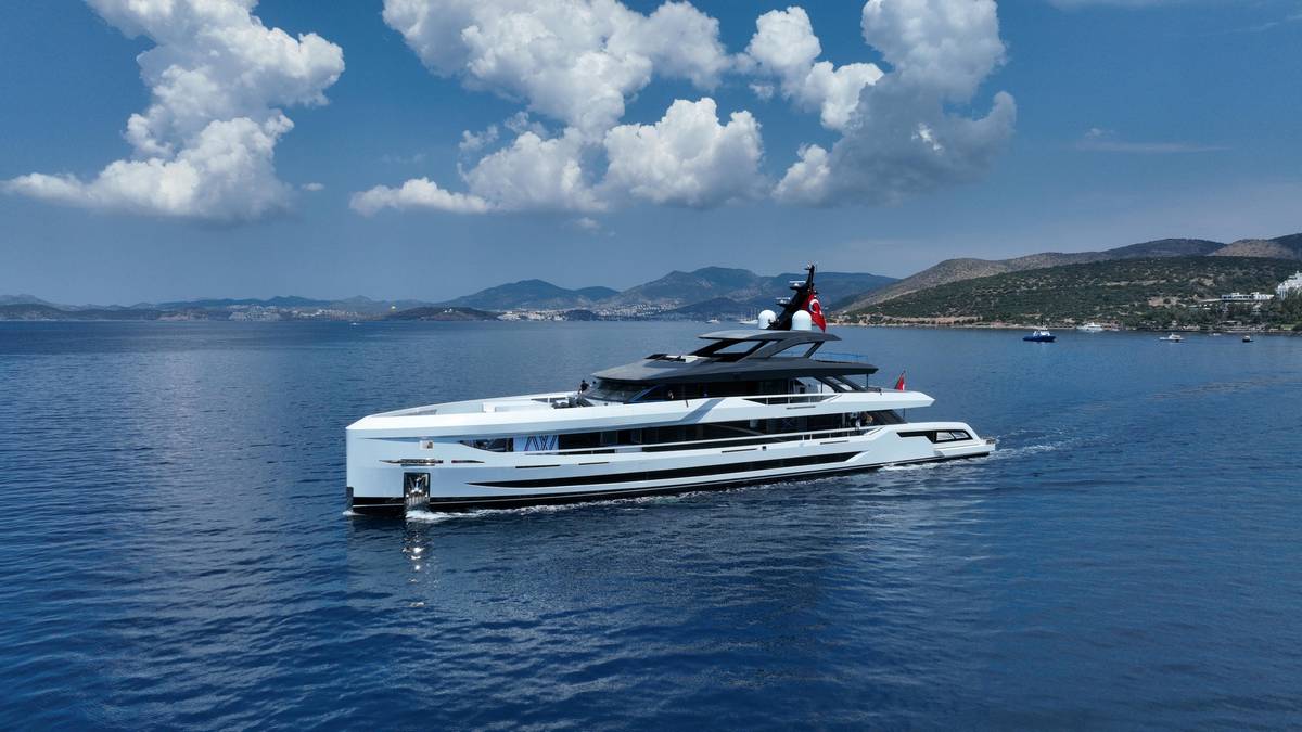 Luca Dini yacht Ada