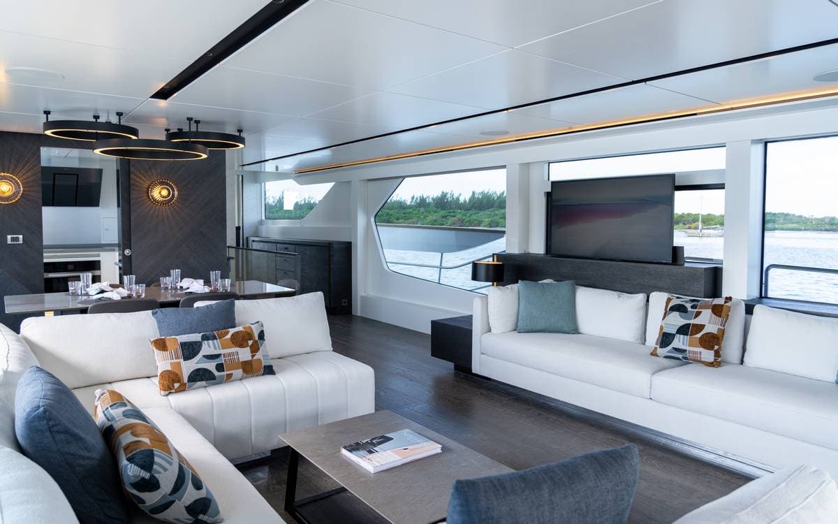 Numarine explorer yacht 37XP e 26XP