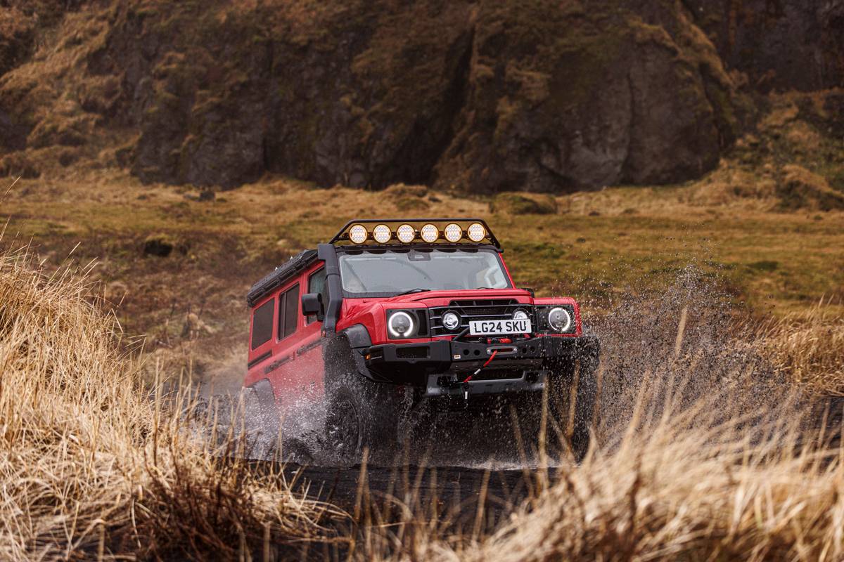 Le modifiche apportate da Letech aumentano l'altezza da terra di 186mm, arrivando a 450mm, e la profondità di guado da 800mm a 1.050mm