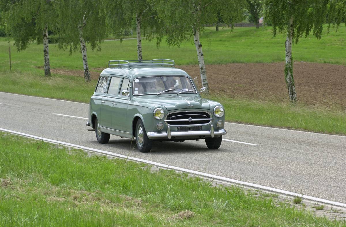 403, compie 70 anni la prima Peugeot dell’era moderna