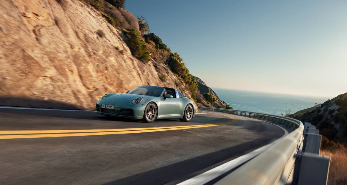 Porsche 911 Carrera 4S 2025