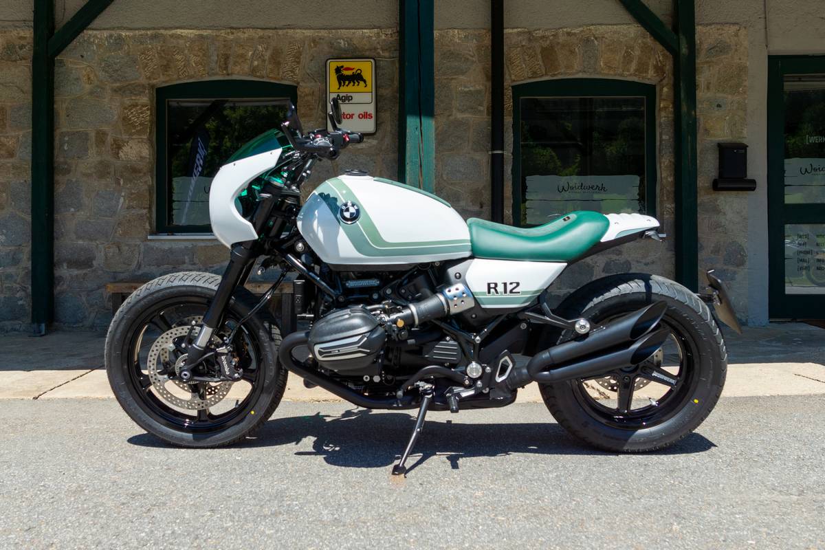 R12 Speed Sisters BMW Motorrad