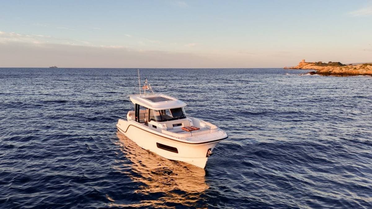 Il nuovo Aiata Wayfinder 38 suntop